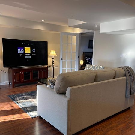 Cozy Lovely Ravine Facing Suite. Mississauga Ngoại thất bức ảnh