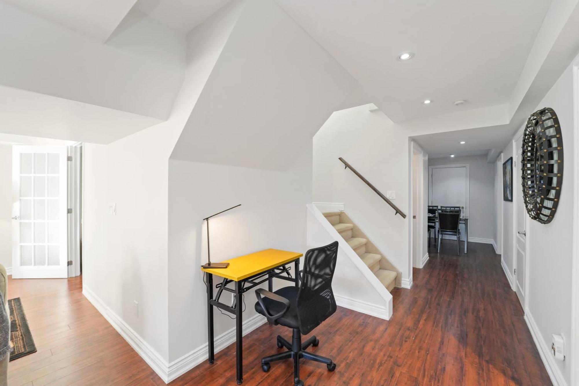 Cozy Lovely Ravine Facing Suite. Mississauga Ngoại thất bức ảnh