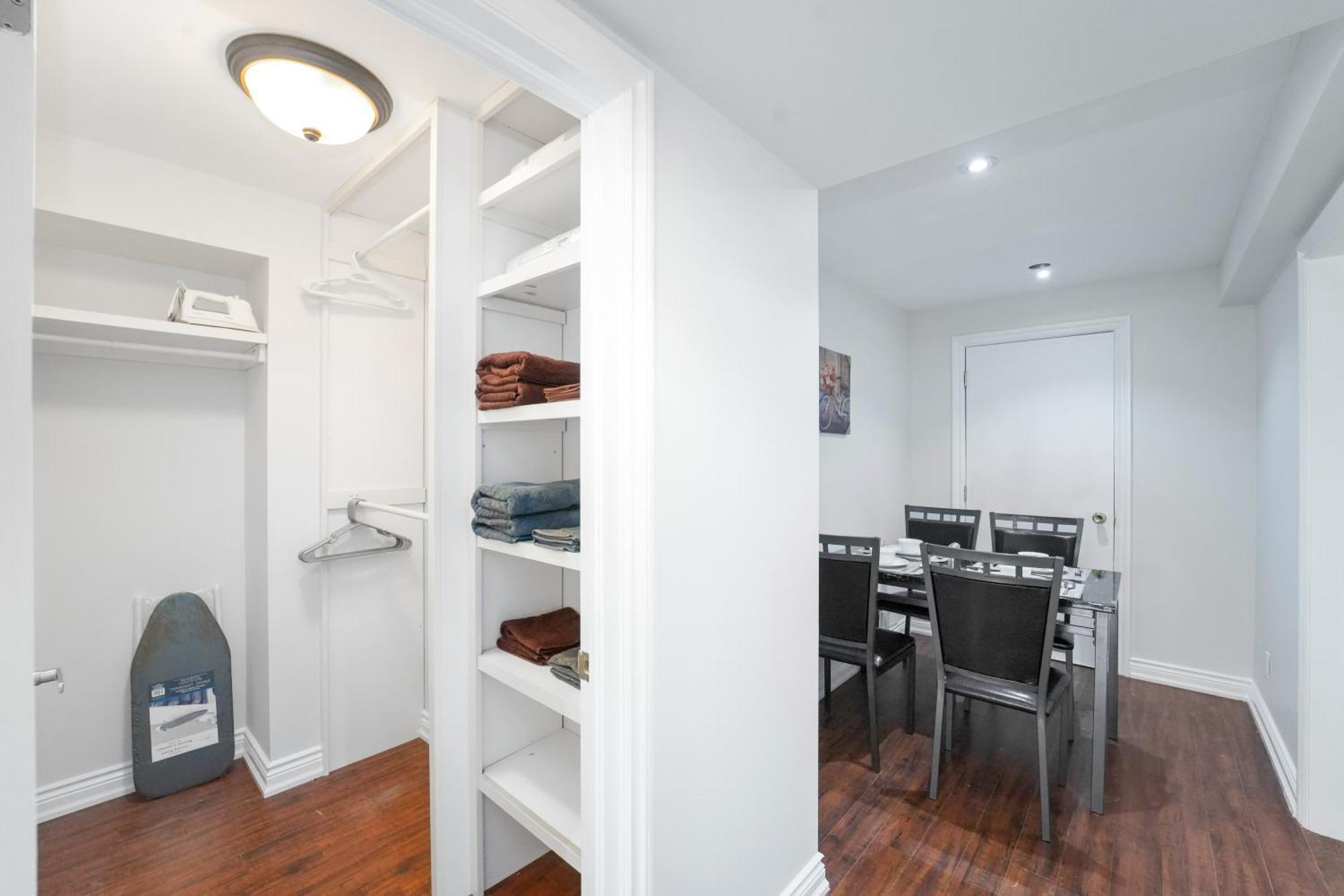 Cozy Lovely Ravine Facing Suite. Mississauga Ngoại thất bức ảnh
