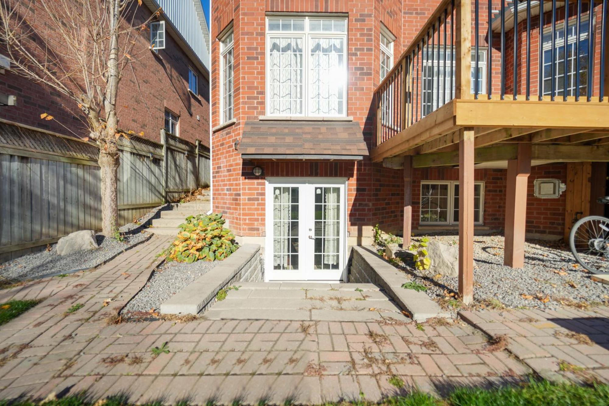 Cozy Lovely Ravine Facing Suite. Mississauga Ngoại thất bức ảnh